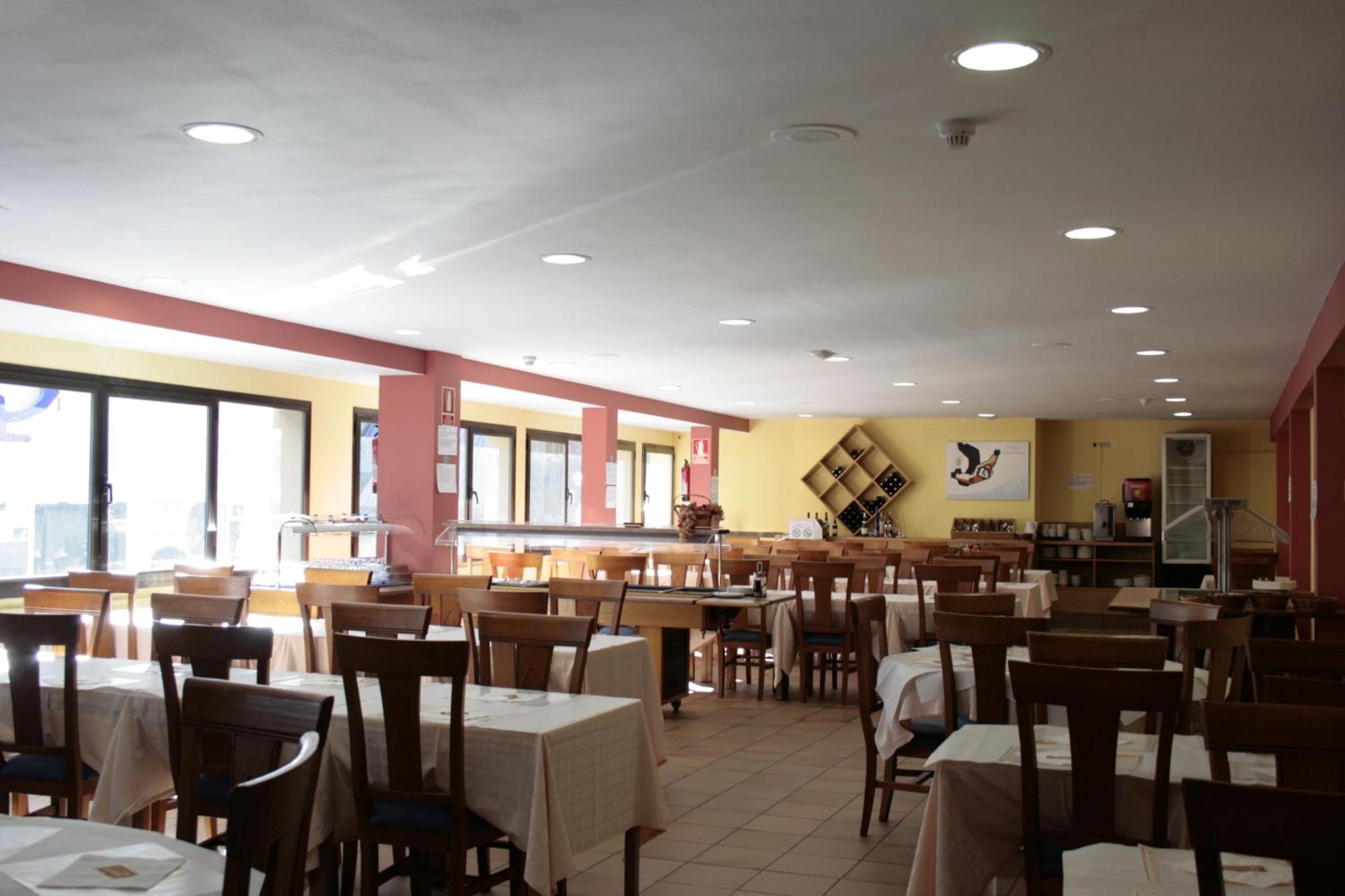 Hotel Refugi Dels Isards Pas De La Casa Luaran gambar